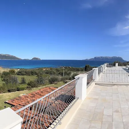 Dom wakacyjny Luxury Sea View At Only 4-min Walk To Marinella (Sardinia)
