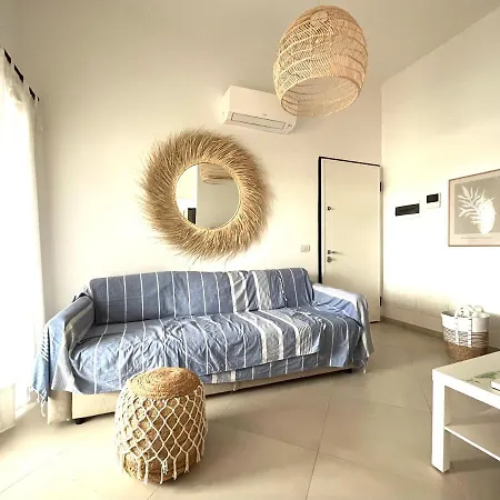 Luxury Sea View At Only 4-min Walk To