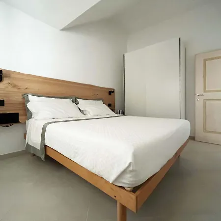 Dom wakacyjny Luxury Sea View At Only 4-min Walk To Marinella (Sardinia)