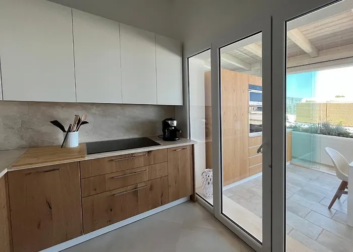 Hébergement de vacances Luxury Sea View At Only 4-min Walk To