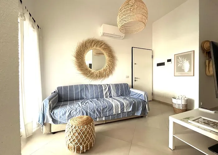 Luxury Sea View At Only 4-min Walk To