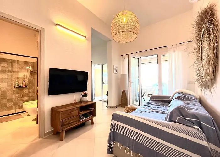 Luxury Sea View At Only 4-min Walk To Hébergement de vacances