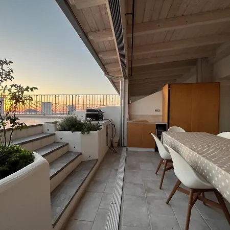 펜션 Luxury Sea View At Only 4-min Walk To *