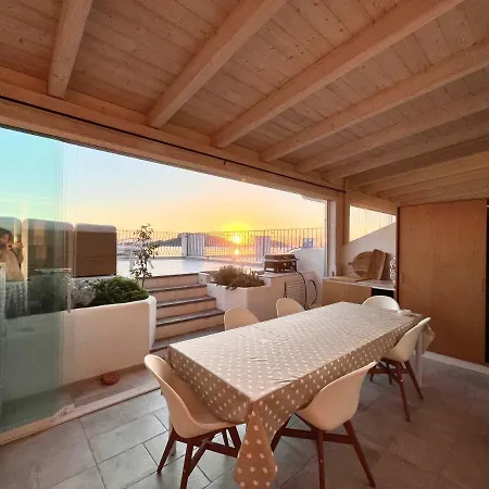 Luxury Sea View At Only 4-min Walk To