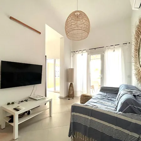 Holiday home Luxury Sea View At Only 4-min Walk To